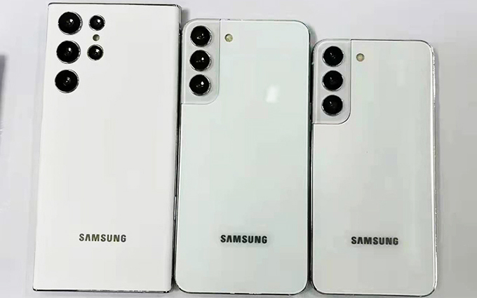 三星Galaxy S22真机模型全曝光，三个屏幕尺寸而且后盖工艺也不同