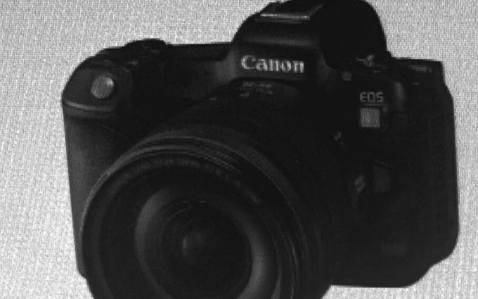 佳能EOS R5C照片、规格双双曝光 支持8K60P RAW视频内录