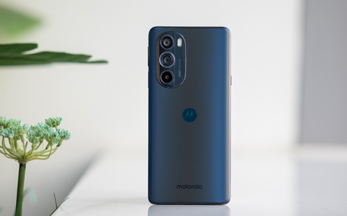 moto下代旗舰或将首发2亿像素主摄 快充可能升级至125W