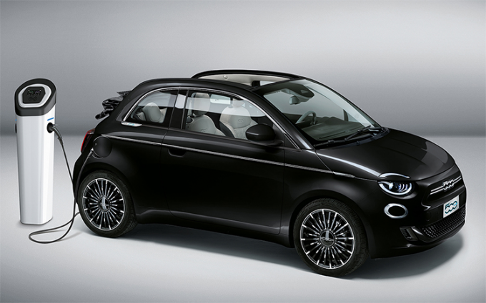 菲亚特携手意大利歌唱家 推出FIAT 500 Electric La Prima by Bocelli特别版