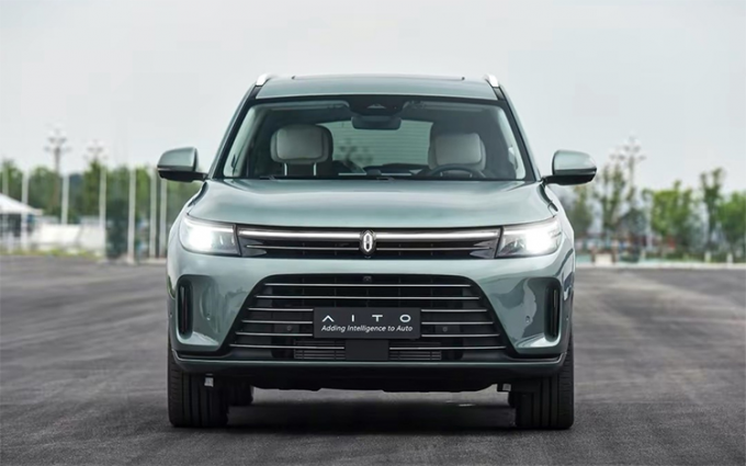 AITO问界M7真车图曝光：定位中大型SUV 将于年内上市