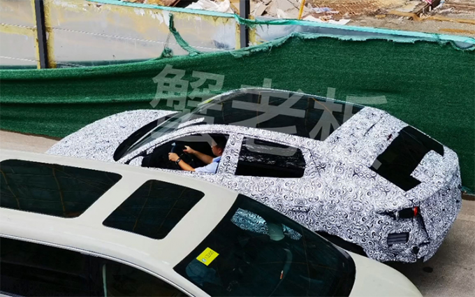 比亚迪UX谍照曝光：或为海洋系列新车 溜背造型动感十足
