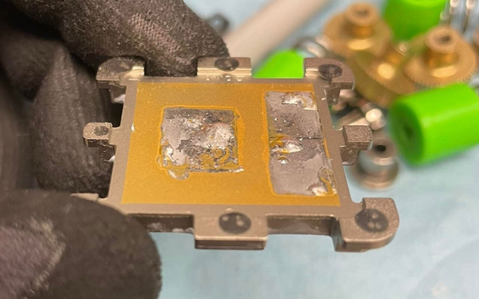 AMD锐龙7000处理器成功开盖：继续采用钎焊散热
