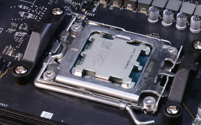 AMD锐龙7 7700X处理器性能曝光：单线程比5800X提升25%