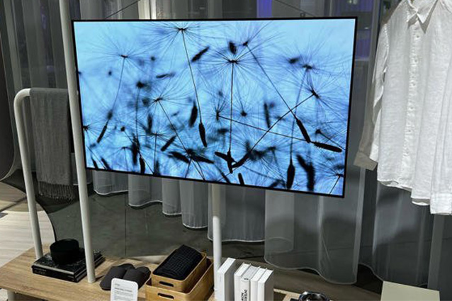 IFA2022 | 松下展出无线OLED电视 一根线缆挂起来
