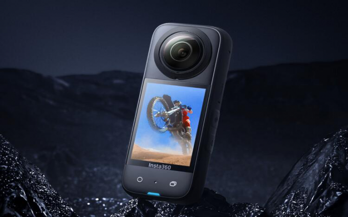 影石Insta360 X3正式发布 可拍摄7200万像素全景照片