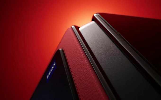 vivo X Fold+折叠屏手机即将发布，确认搭载骁龙8+，电池增大