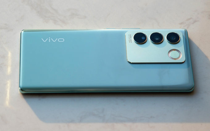 vivo S16 Pro测评：有颜值有性能，自拍还有光！