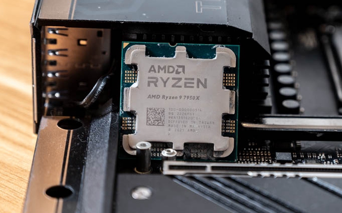 谁是生产力之王：AMD锐龙9 7950X对比Intel 酷睿 i9-13900K