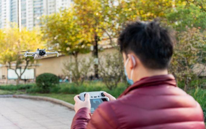 大疆DJI Mini 3无人机评测:精确定位,便携高画质与性价比的结合体