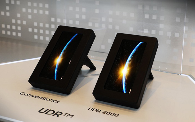 CES 2023 | 三星显示展示2000尼特OLED手机屏幕，获得UDR 2000认证