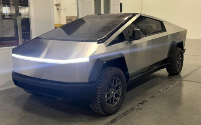 马斯克：Cybertruck今年开始生产 制造难度极高
