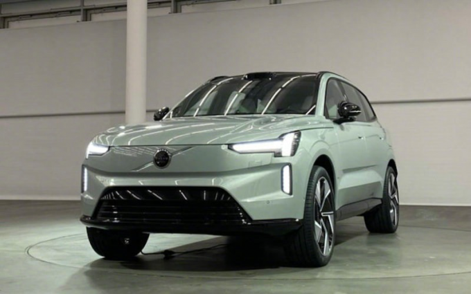 上海车展正式亮相  沃尔沃电动XC90实拍照曝光