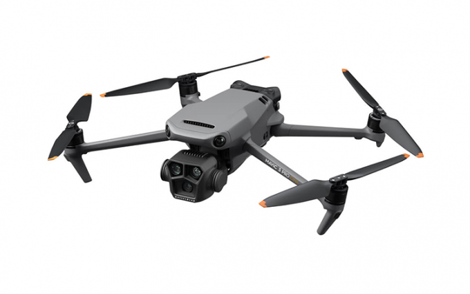 大疆DJI Mavic 3 Pro无人机13888元起售 三摄布局并支持体感飞行套装