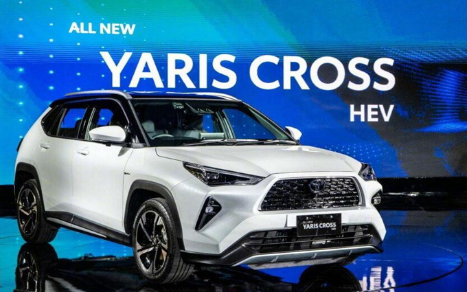 小号RAV4 丰田YARiS Cross印尼版首发