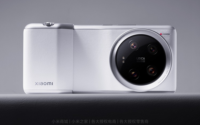 小米13 Ultra上架白色专业摄影套装，售价999元