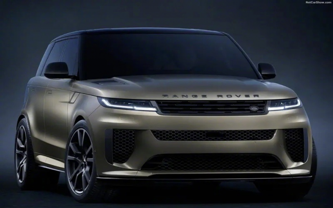 4.4T V8发动机+48V轻混 全新路虎揽胜运动版SV亮相