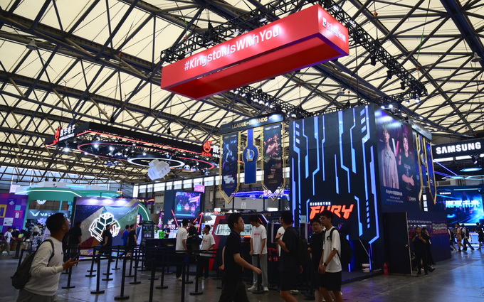 ChinaJoy 2023 | 金士顿展示英雄联盟联名款产品 含内存、闪存盘多种产品