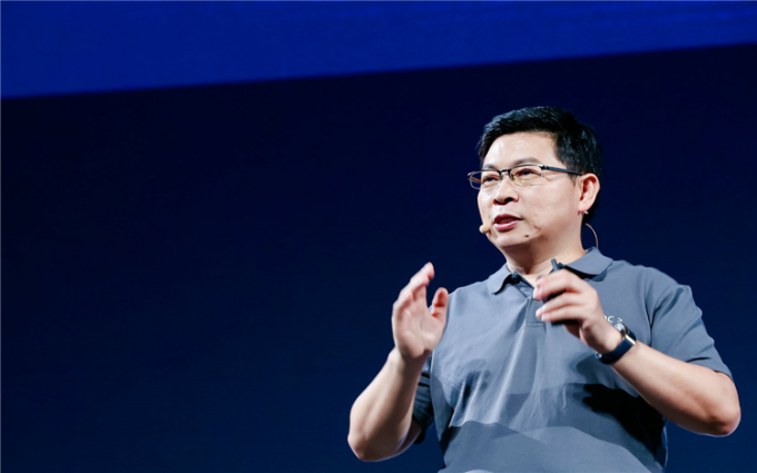 百万定价，一年计划卖5万台，是谁给余承东的勇气？
