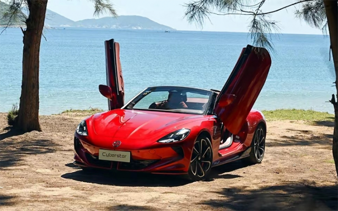 名爵cyberster纯电超跑开启预定 共有三款配置可选