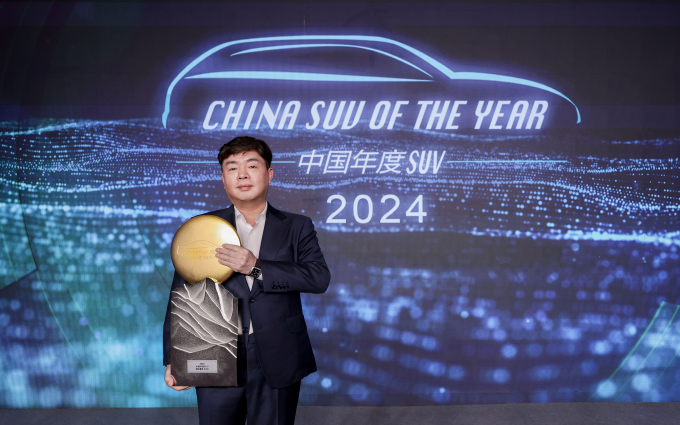 捷尼赛思GV60荣膺“2024中国年度SUV”