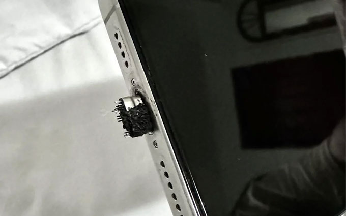 换了USB-C还有坑？非官方数据线在iPhone 15 Pro Max上烧起来