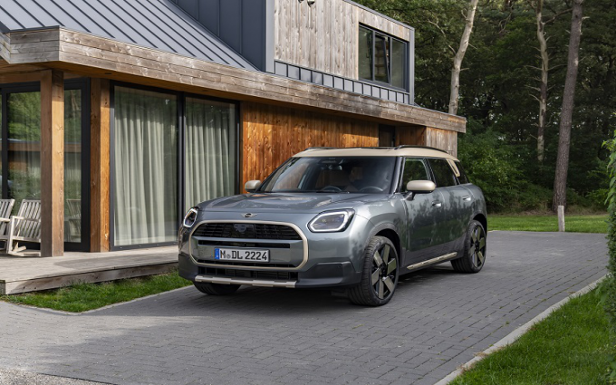 搭载1.5T轻混 全新MINI COUNTRYMAN C官图亮相
