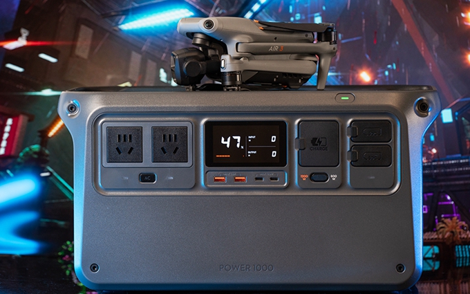 无人机能飞一整天的体验还有谁? 大疆DJI Power 1000户外电源评测