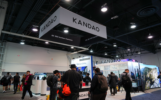 CES2024 | 看到科技QooCam 3 Ultra首秀：支持8K30P和9600万像素全景照片