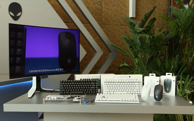 CES2024 | 戴尔推出海量PC硬件：拥抱AI，游戏与办公用户各得所需