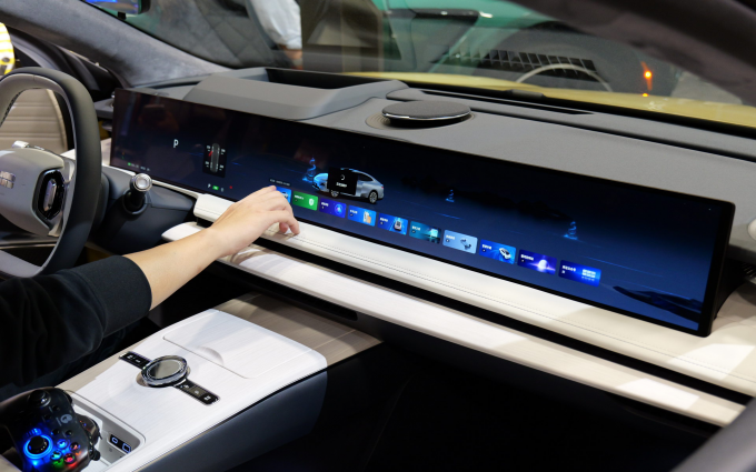 CES2024 | 京东方车载长屏大显身手 45英寸9K90Hz超高规格舍我其谁