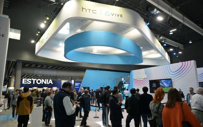 MWC2024丨HTC力邀行业伙伴共享创新成果，发布全新企业版VIVE XR精英套装
