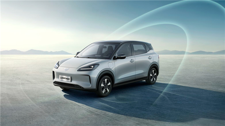 五菱缤果PLUS上市，提供510km与401km双续航版本，售价8.98万元起