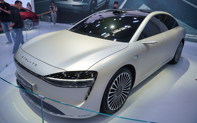 华为享界S9北京车展首发亮相，豪华之极对标奔驰S，最早或7月上市！   