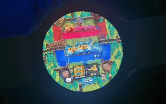 智能手表新体验?外网玩家使用三星Galaxy Watch 5成功运行《战神》