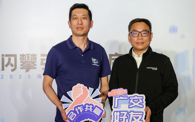 海柔创新高层采访:闪攀系统将进一步打开料箱机器人市场