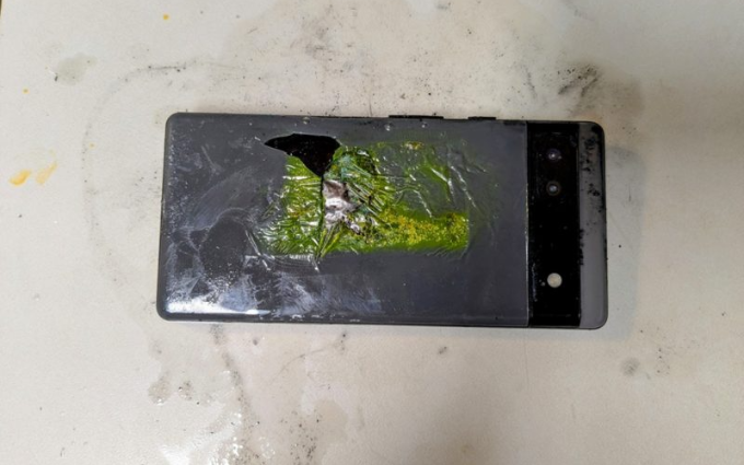半夜突然起火！曝谷歌Pixel 6a手机电池爆炸事件频出