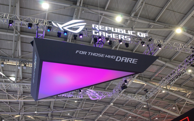 在COMPUTEX 2025展示的ROG XG Station 3有实力:让外接显卡保留八成功力