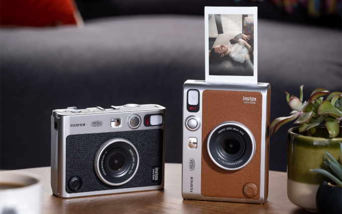 当毕业季遇上 instax：同济学子用mini LiPlay与Evo定格青春