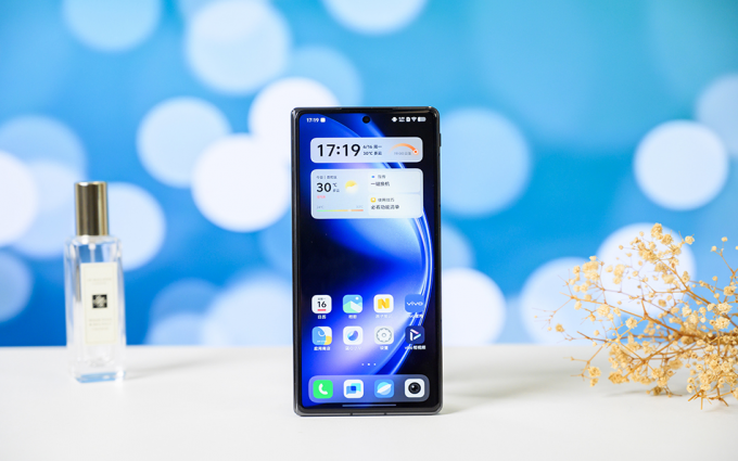 vivo X Fold5快速上手，轻薄！