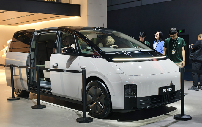 VLA司机大模型亮相成都车展!理想AD Max即将开启全量推送!