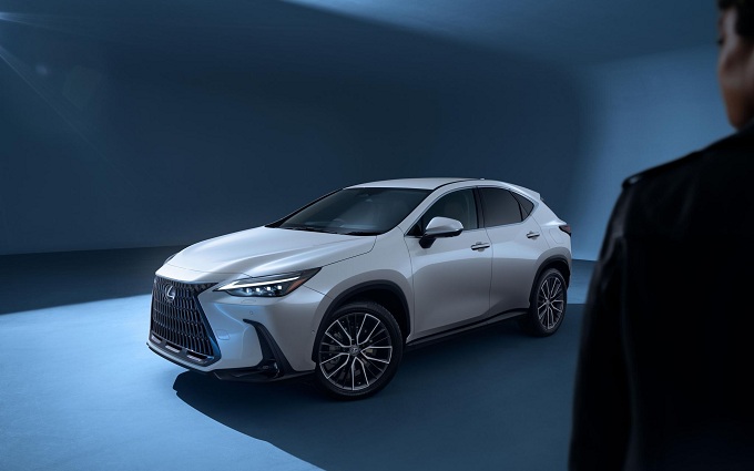 2.0L+CVT,29.98万起?新款雷克萨斯NX定价太离谱!