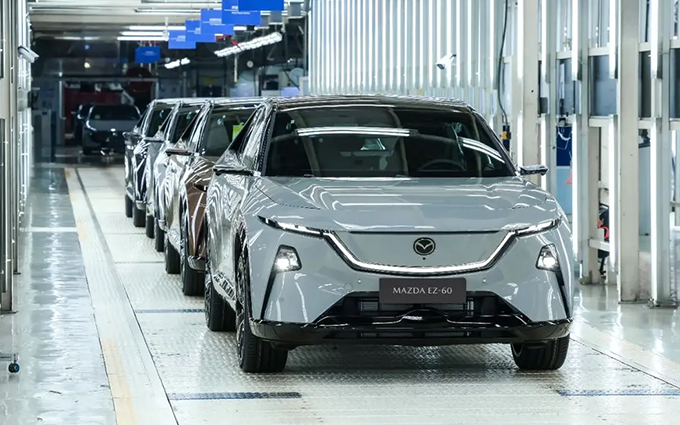 深蓝同平台SUV，长安+马自达合体，马自达EZ-60下线