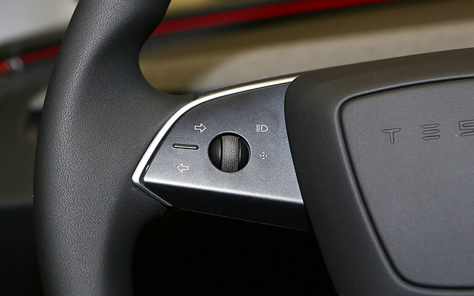 花2500买个这？特斯拉上架焕新Model 3拨杆改装