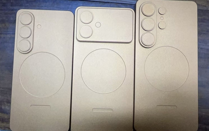 三星Galaxy S26 Edge原型机曝光：iPhone 17 Pro亲兄弟？