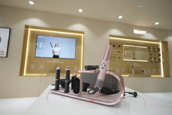 MOVA Master 10斩获IFA创新大奖,颠覆性设计引领美护科技新潮流