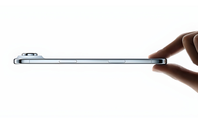 iPhone Air产量成谜,有机构说减产,有投行说没减