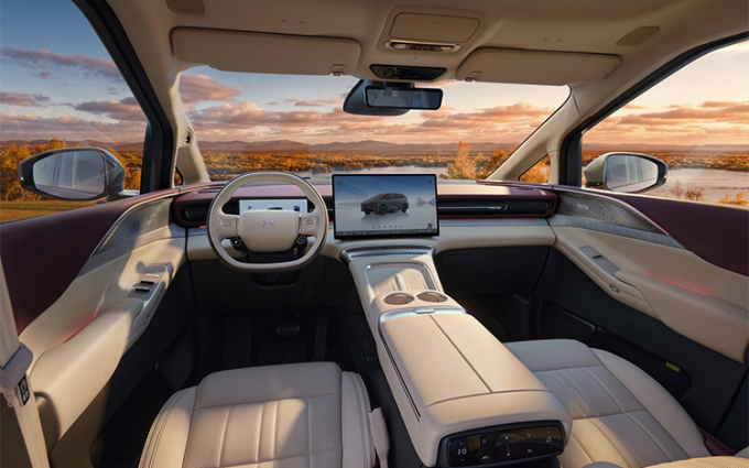 小鹏X9增程版内饰公布:进口阿尤斯真木,豪华感十足