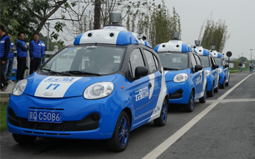 来不及解释了快上车！百度“云骁”无人车队首次上路