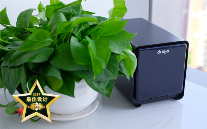 Drobo 5N2 NAS荣获2017五星奖最佳设计奖